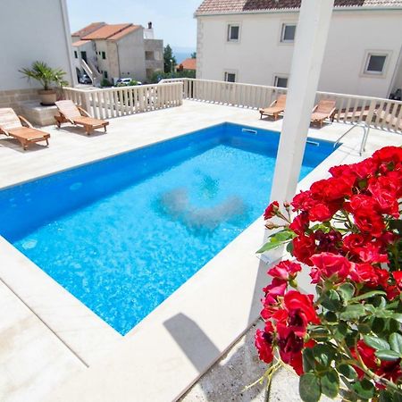 Apartments Sara بول المظهر الخارجي الصورة