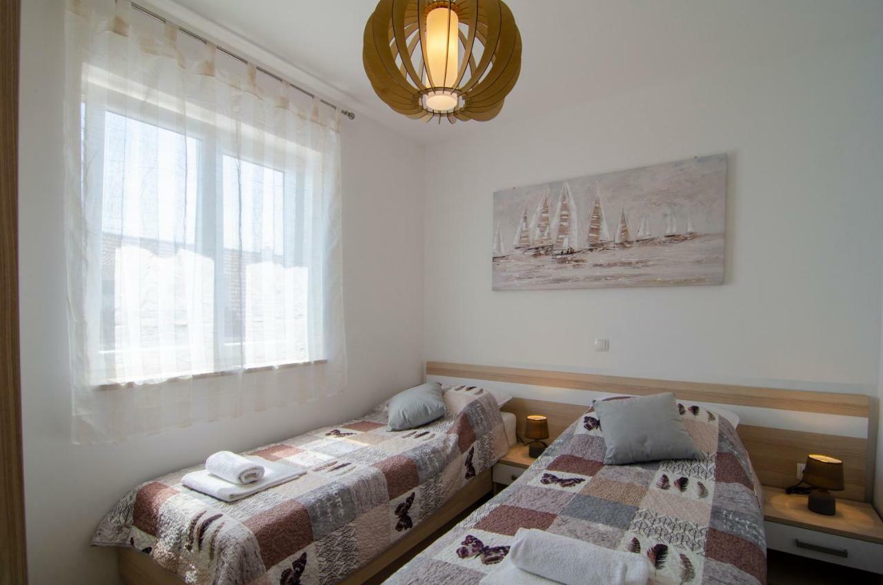 Apartments Sara بول المظهر الخارجي الصورة